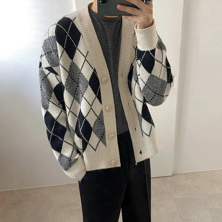 RT No. 1141 DIAMOND CARDIGAN